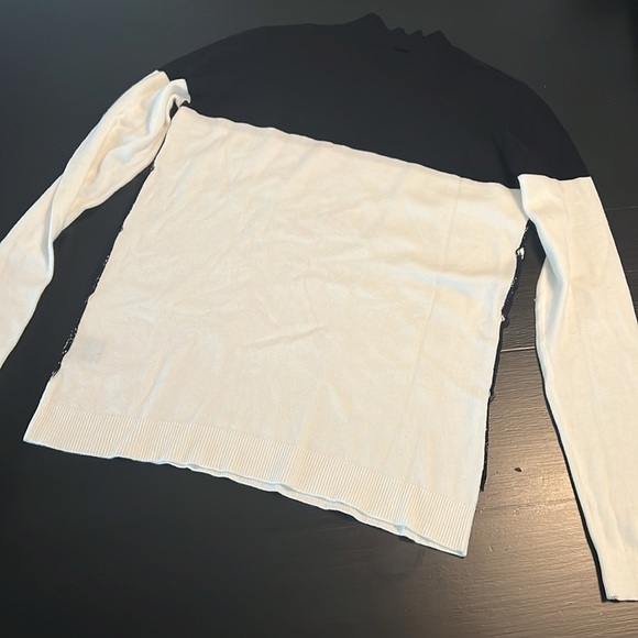 A&I lightweight sweater top - Picture 6 of 6